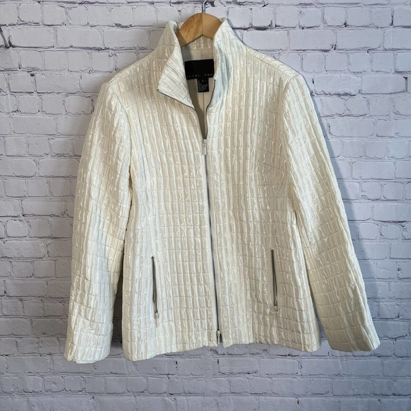 Yansi Fugel Jackets & Blazers - Yansi Fugel White Padded Zip Up Jacket Small